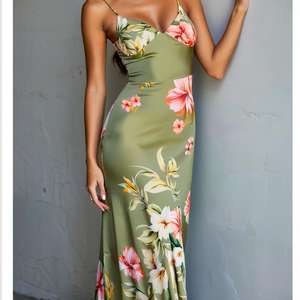 Vestido Elegante Casual para <span class=keywords><strong>Mujer</strong></span> <span class=keywords><strong>Shein</strong></span> Estilos Aleatorios Ropa de Poliéster en Stock Venta al por Mayor Entrega y Liquidación Disponibles - Product Image 2