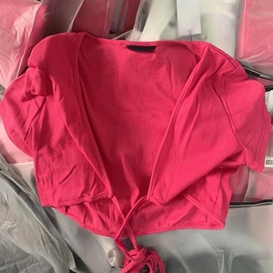 Venta al por mayor para proveedores: Lotes de ropa nueva y usada mixta para mujer y hombre, fardos de ropa variada. - Product Image 1