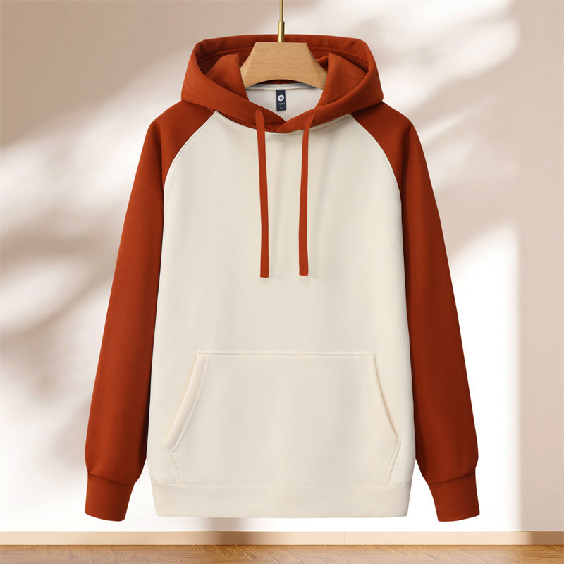 blanquecino, hojas caídas amarillas