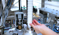 Machine de remplissage et de capsulage automatique multifonctionnelle pour milk-shake de sachets en plastique approuvés CE