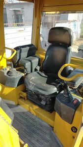 Bulldozer sur chenilles Caterpillar D4G d'occasion à bas prix Bulldozer mobile Type/CAT D4G BULLDOZER d'occasion - Product Image 5