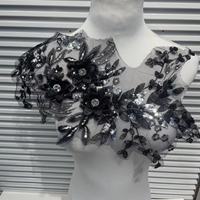 Patchs brodés en forme de fleur avec strass à coudre pour la personnalisation DIY, les tenues de soirée et les costumes de spectacle