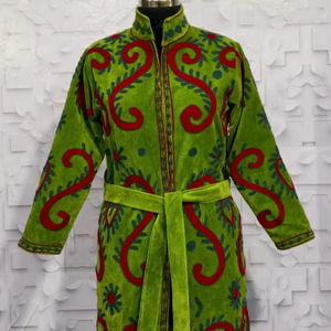 Chaqueta Larga de Terciopelo Suzani, Chaqueta de Terciopelo Suzani para Mujer, Elegante, Informal, Bordada a Mano, Abrigo de Invierno, Cárdigan Acogedor, Vestido de Playa - Product Image 1