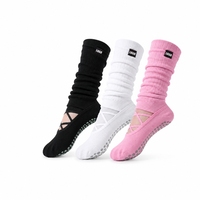 Chaussettes de yoga et de Pilates antidérapantes personnalisées de haute qualité pour femmes avec sangles et grip