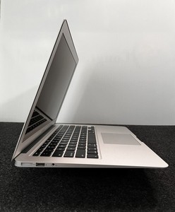 Air 13,3 pouces 2017 Core I5 1,8 GHz 8 Go de RAM 128 Go SSD <span class=keywords><strong>OS</strong></span> <span class=keywords><strong>Monterey</strong></span> A1466 - Product Image 1