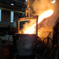Four à induction à moyenne fréquence Topyro à coque en acier, four de fusion à basculement hydraulique pour la fonderie de ferraille et de fonte d'acier