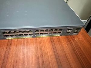 Commutateur réseau POE Gigabit d'occasion CISCOS WS-C2960X -24PS-L <span class=keywords><strong>24</strong></span> /10/100/1000 4X1G SFP  Commutateur POE WS-C2960X -24PS-L - Product Image 3