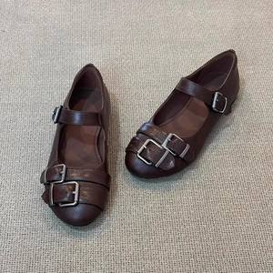 Nouvelle Collection 2026 – Escarpins Femme en Cuir Véritable Ambré à Talon Compensé, Bout Carré et Boucle Unique - Product Image 4