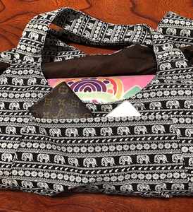 Bolsa para colchoneta de yoga de fábrica BSCI, bolsa grande para colchoneta de yoga, tipo bandolera con bolsillos, compatible con colchonetas con bolsillos de almacenamiento multifuncionales, ligera. - Product Image 4