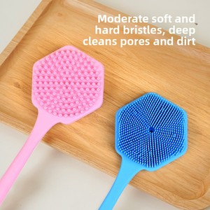 Brosse de bain en silicone avec long manche pour le corps et le dos, entièrement naturelle - Product Image 3