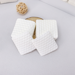 Lingettes non pelucheuses jetables en tissu non tissé <span class=keywords><strong>soufflé</strong></span> à chaud pour le nettoyage et le démaquillage des ongles, prix usine - Product Image 2