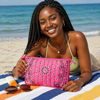 Pochette à bijoux matelassée en gros, cadeau pour elle, trousse de toilette motif cachemire, sac imprimé bandana monogrammé