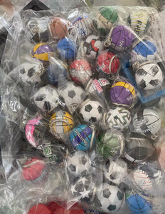 Llavero personalizado de camiseta de fútbol, llavero deportivo de plástico - Product Image 4