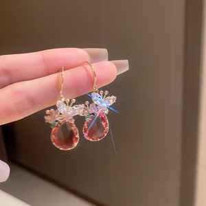 Nuevo diseño de joyería de verano para mujer, pendientes en forma de gota de agua, pendientes de gota de mariposa de circón con diamantes de imitación - Product Image 3