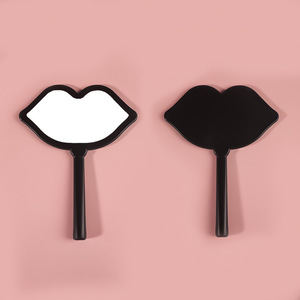 Nuevo espejo de maquillaje con estilo de labios personalizado, espejo cosmético de princesa de mano encantador - Product Image 2