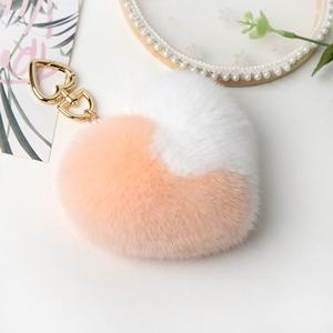 พวงกุญแจรูปหัวใจขนปุยหลากสีสันน่ารักนุ่มนิ่ม พร้อมพู่ห้อยขนฟู - Product Image 5