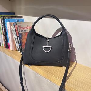 Sac Hobo Femme en Cuir de Vachette Litchi du Togo Sans Marque, Doublure Entièrement en Cuir, Chic Parisien, Idéal <span class=keywords><strong>Week</strong></span>-<span class=keywords><strong>end</strong></span>, Fournisseur Européen de Vente au Détail et en Gros - Product Image 3
