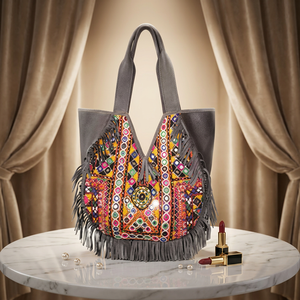 Sac à main pour femme KAMARVY, style ethnique Banjara, sac à bandoulière en cuir véritable brodé traditionnel indien, tissu recyclé en coton - Product Image 1