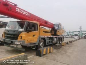 China Top Original 25ton STC250C Camión Grúa - Product Image 4