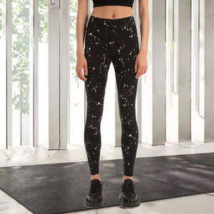 Nuevos Leggings de Yoga Personalizados de Spandex/Poliéster de Alta Elasticidad de Secado Rápido con Efecto Levantamiento de Glúteos Oculto y Diseño Cruzado para Entrenamiento y Moldeado de Piernas - Product Image 3