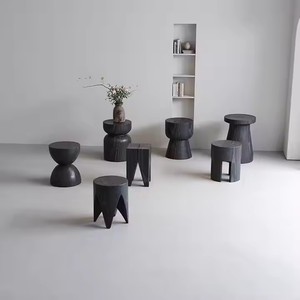 Mesa Auxiliar de Madera Maciza de Estilo Moderno Wabi-Sabi, Taburete de Tronco Carbonizado con Patas de Tela, Taburete Bajo Otoñal para Decoración de Sala de Estar - Product Image 2