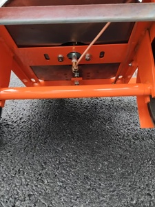 Máquina Usada para Señalización Vial de Empuje Manual |   Máquina para Pintar Líneas en Estacionamientos y Campos Deportivos, Marca LT, Bajo Costo de Mantenimiento 1 - Product Image 6