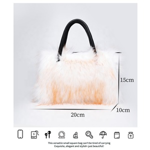 Borsa in Pelliccia Sintetica, Borsa Peluche alla Moda per Donna, Borsa a Mano in Finta Pelliccia di Procione, Borsa Capiente - Product Image 4