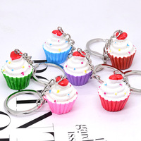 Porte-clés Cupcake Porte-clés Dessert Forme de Cœur PVC Dessin Animé Porte-clés Nourriture Pendentif pour Femmes Filles Cadeau