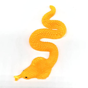 Juguete Sensorial de Goma para Bromas, Serpiente Elástica y Estirable, en Oferta - Product Image 2