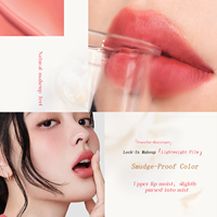 Brillo de labios de larga duración de doble textura Alto brillo Vegano Libre de crueldad Labio Plumping Mate y brillante Fórmula líquida Proveedor Indonesia