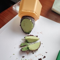 Nouveauté Hicey en gros : Glace en forme d'avocat, deux saveurs, pistache et lait d'arachide