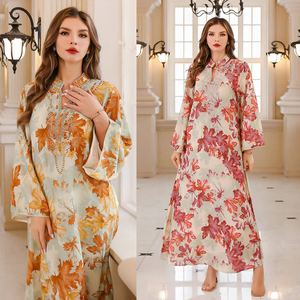 Nouvelle Robe Islamique 2026 pour <span class=keywords><strong>Femme</strong></span> avec Col Apparent, Broderie, Style Dubaï, Col en V, Veste Décontractée Musulmane - Product Image 4