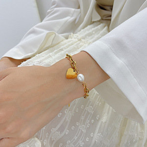 Mode 18K Plaqué Or Perle Coeur Pendentif Bracelet Femmes Étanche Aucune Décoloration En Acier Inoxydable Bijoux En Gros - Product Image 6