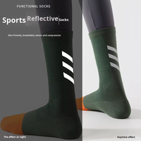 Chaussettes de cyclisme réfléchissantes en tricot pour vélo de route, chaussettes de sport lumineuses professionnelles pour la nuit, chaussettes de course à séchage rapide pour femmes
