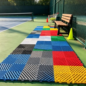 Dalles de sol modulaires en PVC INOLP pour intérieur, antidérapantes, à clipser, pour stades et gymnases. - Product Image 4