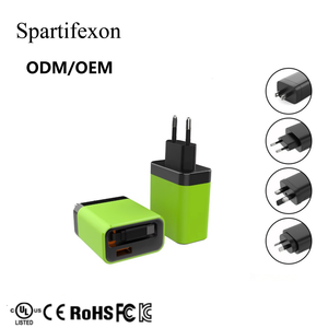 Chargeur mural PD 65W à charge rapide Type-C avec câble rétractable et pliable, sortie 5V/3A pour téléphones mobiles et tablettes, en ABS, marque privée - Product Image 1