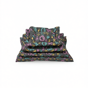 Set di Quattro Tappetini per Cani con Fondo Antiscivolo Quadrato e Motivo, Eleganti Lettini per Animali Domestici - Product Image 2