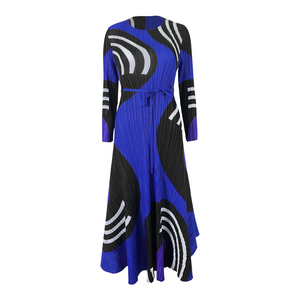 Vestito femminile 2023 nuovo temperamento collo rotondo in stile lungo Miyake stampa a cerchio maniche lunghe Versatile mostra sottile Europea - Product Image 2