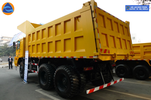 Camion benne minier Weichai 6x4 haute efficacité 280 kW, diesel, transmission automatique, 65 tonnes de charge utile, propulsion arrière - Product Image 3