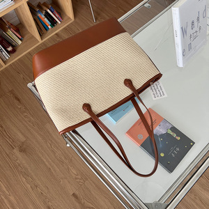 Woven Straw Tote <b>Bag</b> Large Capacity Brown Solid Color Zipper Closure Women's Summer Shoulder <b>Bag</b> - Product Image 2