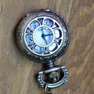 <span class=keywords><strong>Montre</strong></span> de poche rétro plaquée <span class=keywords><strong>or</strong></span> Bijoux <span class=keywords><strong>Montre</strong></span> de poche ronde à mouvement à quartz numérique minimaliste - Product Image 6