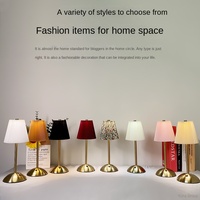 Lampe de bureau LED moderne en fer, en forme de parapluie, avec tissu plissé, intensité variable, température de couleur réglable, CRI 80 élevé, abat-jour blanc, électrique, pour hôtel