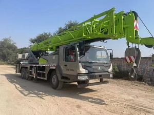 Camion Grue ZTC350H Zoomlion d'occasion 35 tonnes 60m Boîte de vitesse de levage Moteur Pompe Roulement Équipement de construction - Product Image 4