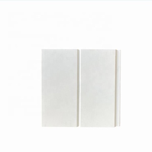 Usine en gros <span class=keywords><strong>pas</strong></span> <span class=keywords><strong>cher</strong></span> intérieur maison décorative bois <span class=keywords><strong>blanc</strong></span> apprêté <span class=keywords><strong>lambris</strong></span> moulure de garniture - Product Image 2