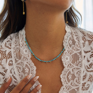 Collier en perles turquoise avec accents dorés en acier inoxydable, style classique, bijoux - Product Image 3