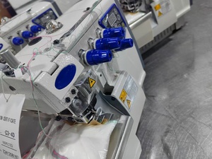 <span class=keywords><strong>Macchina</strong></span> da Cucire Overlock a Quattro Fili ad Alta Velocità con Trasmissione Diretta BR-C4-4D - Product Image 2