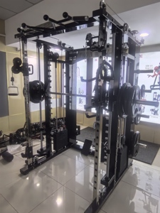 Máquina Multifuncional que Combina Smith, Sistema de Cables y Remo Bajo, para Entrenamiento de Fuerza de Cuerpo Completo en Casa y Gimnasios Comerciales - Product Image 3