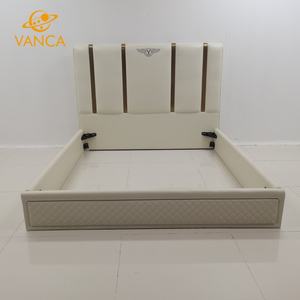 Muebles de dormitorio de lujo italianos para el hogar, venta al por mayor, camas modernas de <span class=keywords><strong>madera</strong></span> de metal dorado con <span class=keywords><strong>cabecero</strong></span> de cuero tamaño King y sábanas - Product Image 3