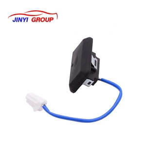 Interrupteur de déverrouillage du couvercle du coffre adapté pour Kia Optima 2011-2016 812602G000 81260-2G000 - Product Image 2