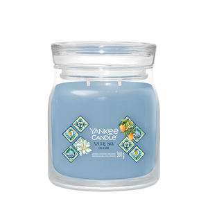 Yankee Candle - Vaso Medio con 2 Stoppini Azure Sky - Product Image 1
